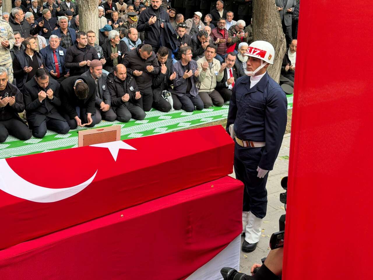 Konya’da şehit eşinden Ahmet Yasir Kuyucu’ya yürek yakan veda 39